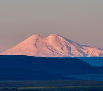 Эльбрус на рассвете