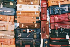 Зачем нужна бирка на чемодане