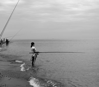 Рыбаки на Черном море.