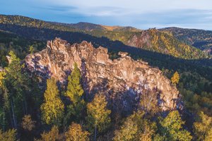 10 отличных мест для скалолазания по всему миру