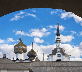 Купола Соловецкого монастыря
