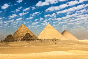 Как древние египтяне перемещали стройматериалы для пирамид?