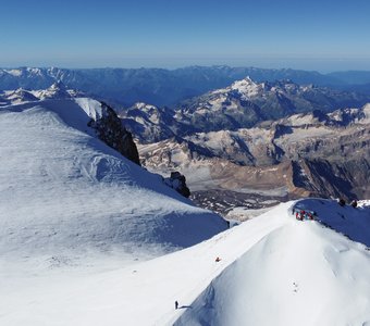 Западная вершина Эльбруса (5642 м)