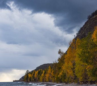 Угрумый и суровый Северный Байкал