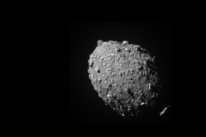 Посмотрите, как аппарат DART успешно врезался в астероид (в NASA ликуют)