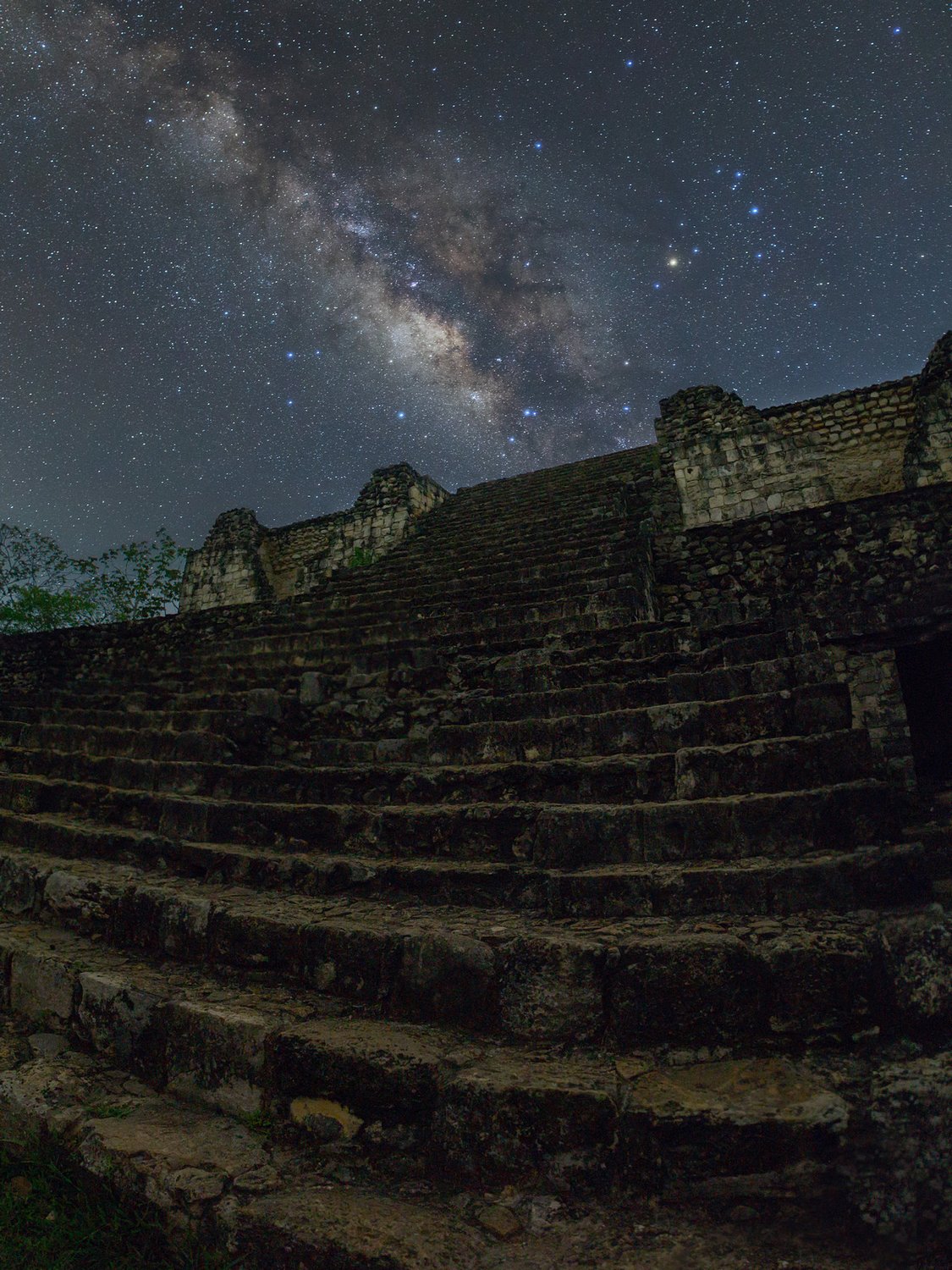 Ночь в обсерватории майя