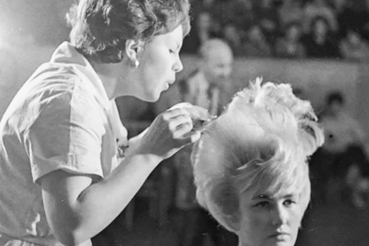 Московская парикмахерская в 1970-е: «Взрослые дамы делали начёс, а потом ходили с ним не меньше недели»