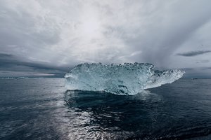 Геофизики предложили необычную причину потепления в полярных регионах