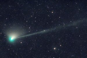 Как выглядит комета, которая пролетает мимо нас впервые со времен каменного века