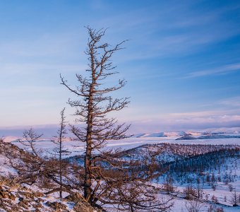 Заснеженный Байкал