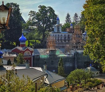 Масштабные реставрационные работы Псково-Печерского монастыря