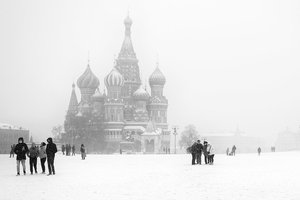 Москвичам пообещали снег в новогоднюю ночь