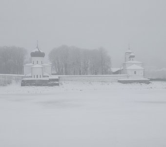 Мирожский монастырь. -10 морозного тумана
