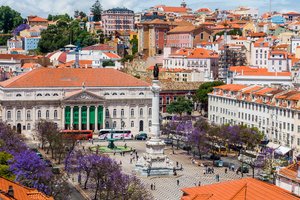 Португалия отменила «золотые визы» и начала борьбу с Airbnb