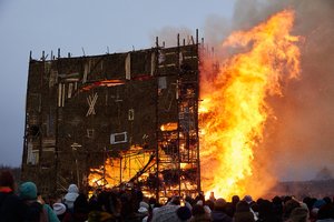 Как отметили Масленицу в арт-парке Никола-Ленивец: сожжение «четвертой стены»