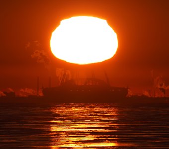 Восход солнца над Газпром Ареной