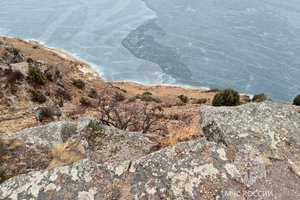 В Кабардино-Балкарии внедорожник упал в горное озеро