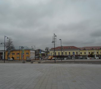 Центр у площади