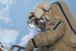 Российский космонавт пожаловался на нехватку девушек
