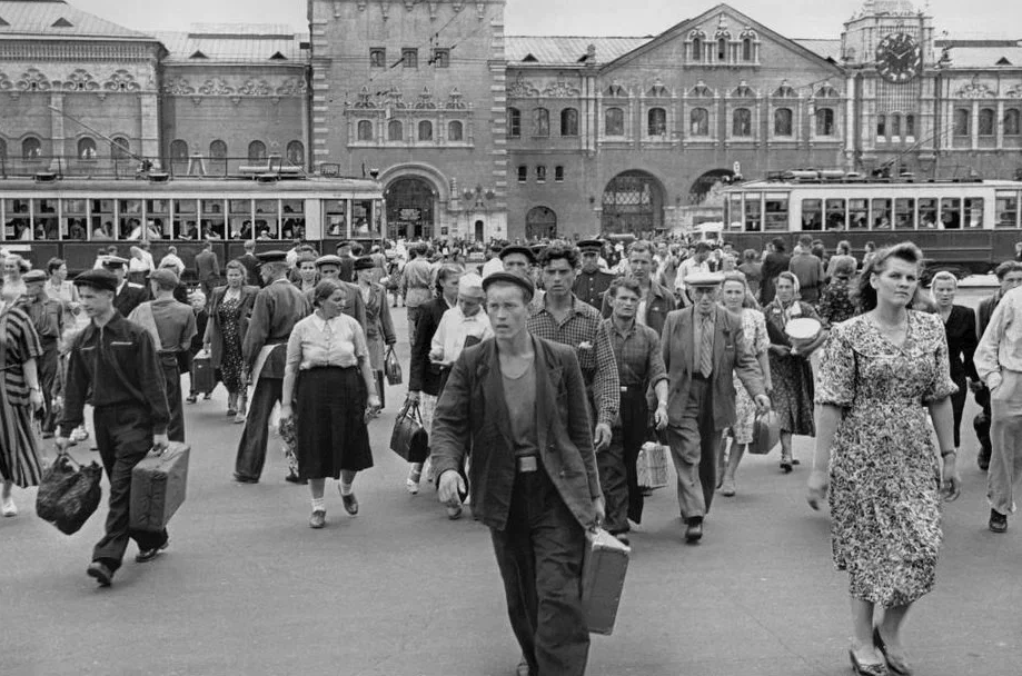 Ссср в 1950 году. Анри Картье-Брессон СССР 1954. Картье Брессон Москва 1954. Анри Картье Брессон Москва 1954. Анри Картье Брессон Советский Союз.