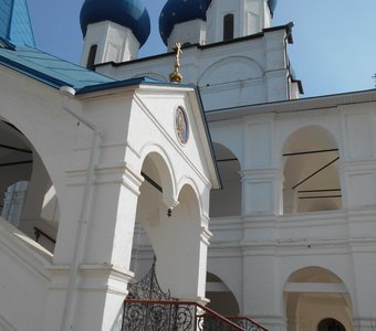 Церковь в Высоцком монастыре