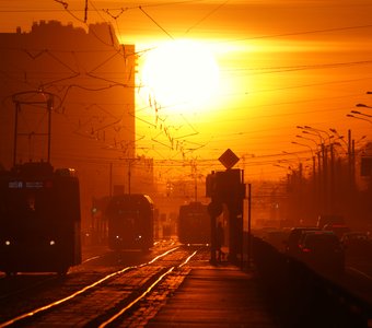 Заката Солнца над проспектом Просвещения🌞 19 апреля'23🌞