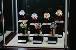 В Москве открылась уникальная выставка российского часовщика