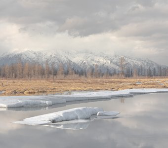 Весенний айсберг