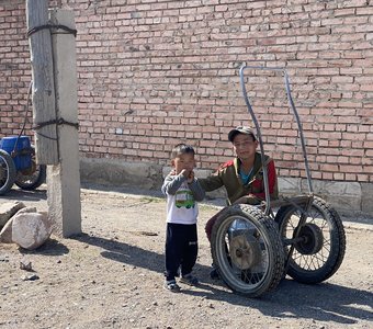 Монгольские дети