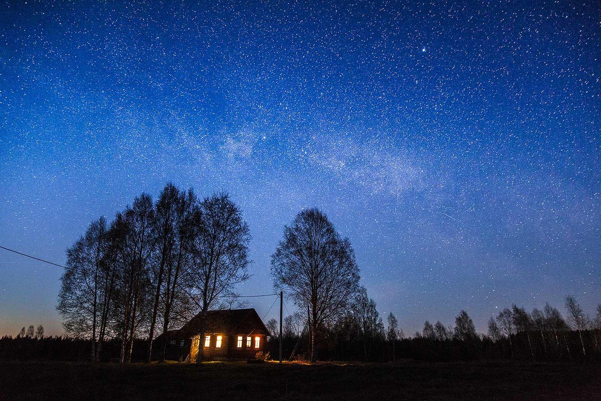 Фото звездная ночь в деревне