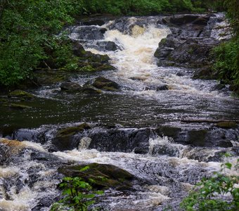 Водопады в эко деревни Карелии