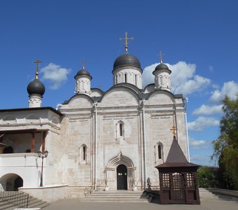 Вид на Владычный Монастырь