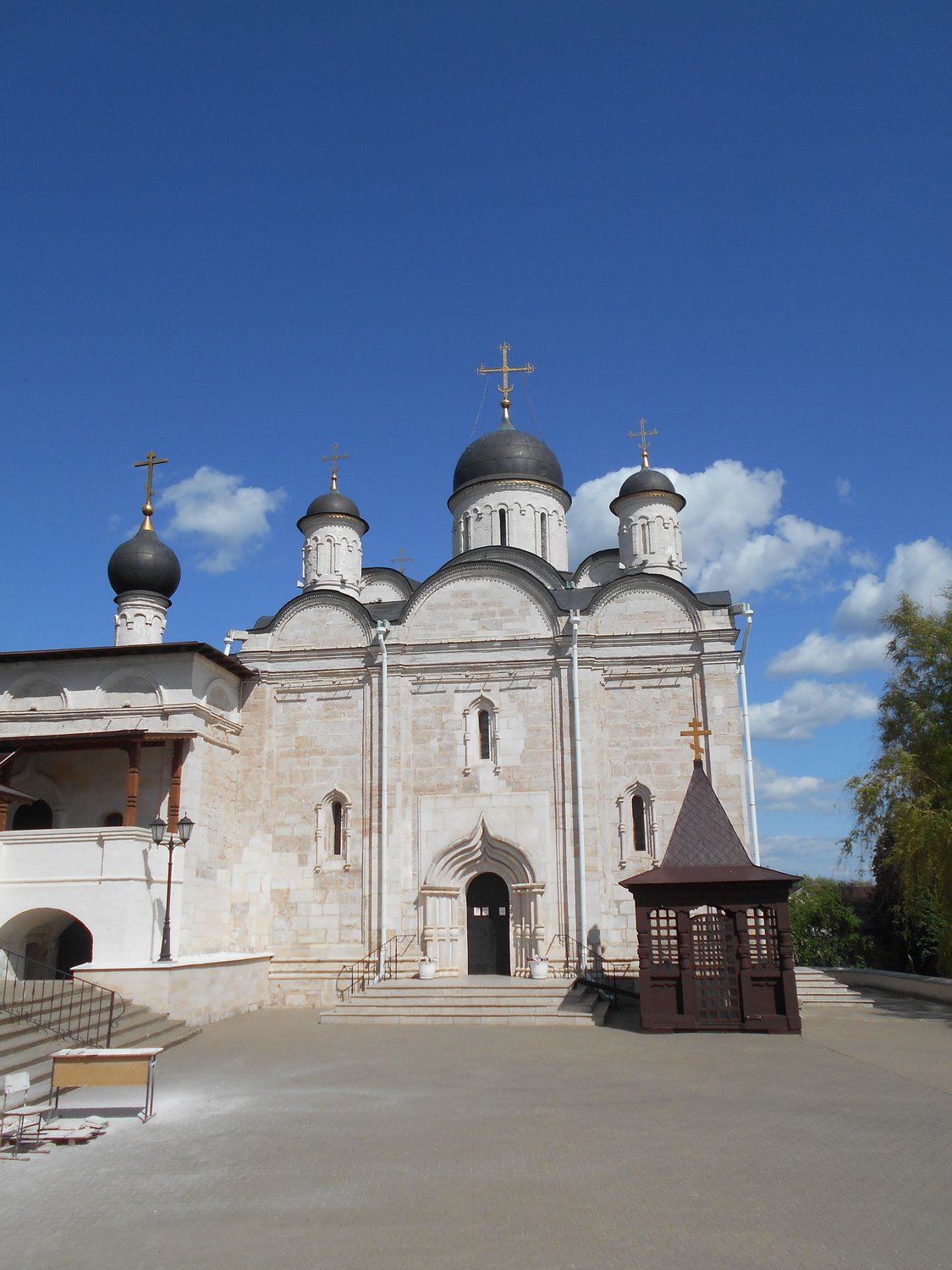 Храм, Владычный Монастырь