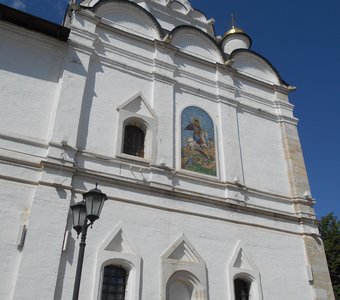 Стены Церкви
