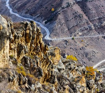 Дагестанские горы - кадр пополам
