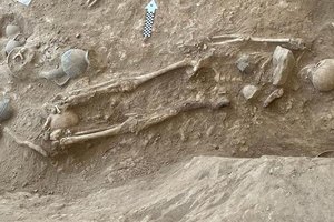 На Кипре раскопали древние гробницы царей. Внутри – скелеты и сокровища