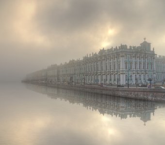 Санкт-Петербург... Вид на Зимний с Дворцового моста.
