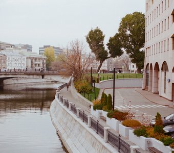 Вид на Малый краснохолмский мост. Москва