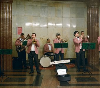 Музыка в метро. Москва