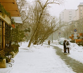 Охотники на снегу. Никитинская улица, Москва