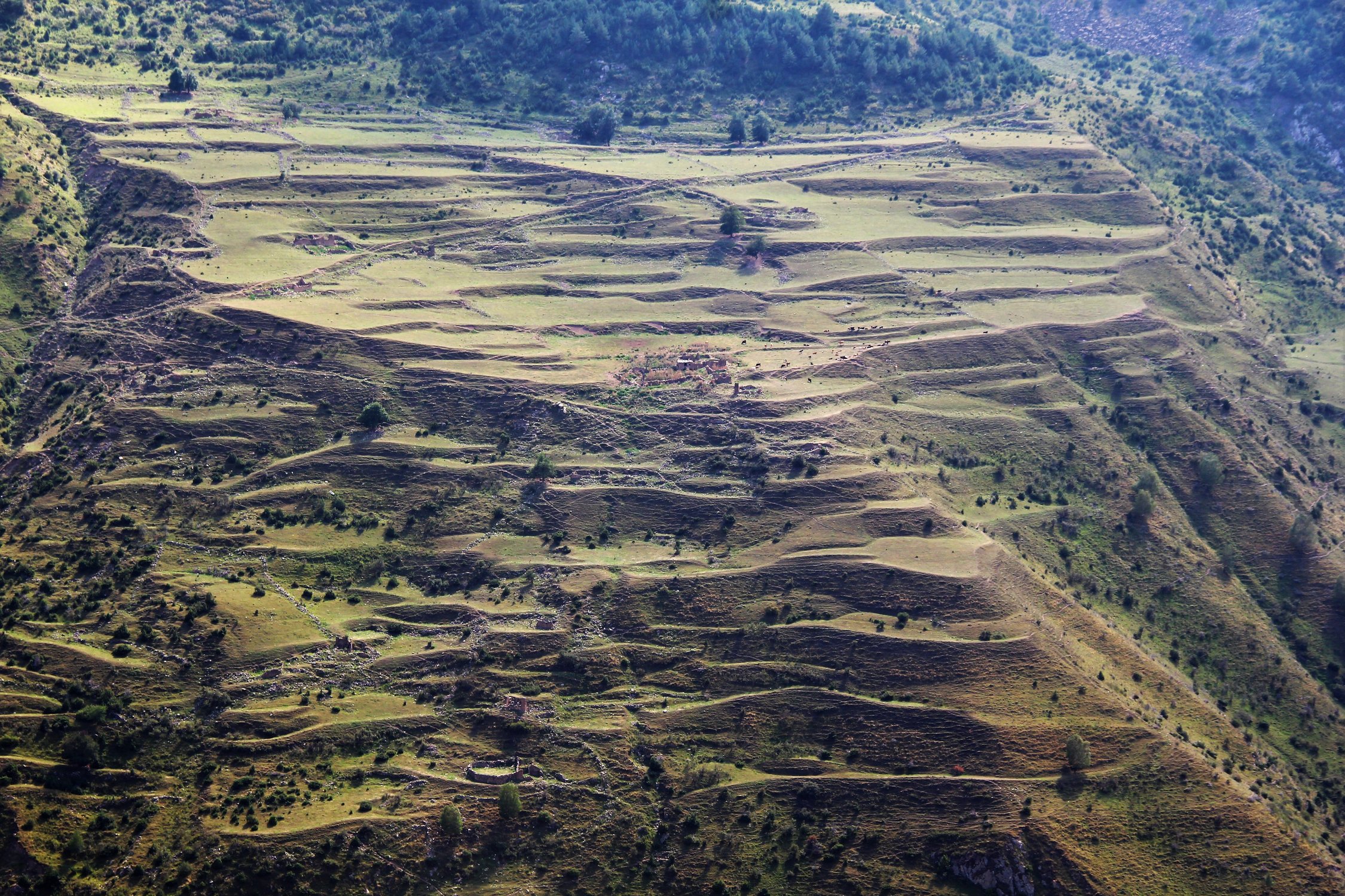 Земледельческие террасы древнего села Гоор в Дагестане