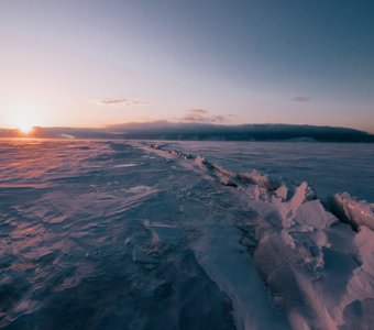 Закат на озере Байкал.