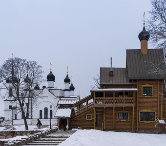 Из дерева и камня...