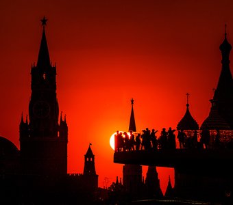 Закат в башнях кремля