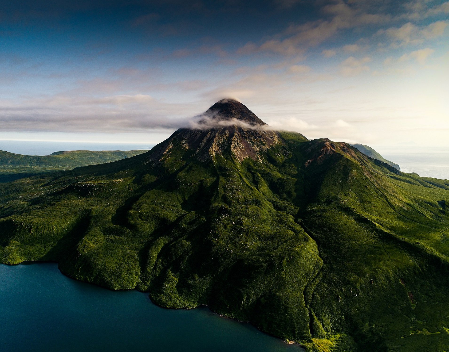 Вулкан Немо, остров Онекотан