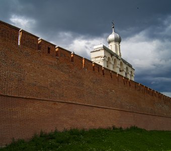 Новгородский кремль. Перед дождем.