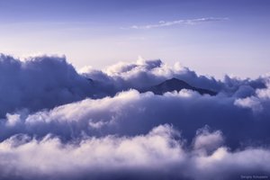 Турист сорвался с высоты 5000 метров при восхождении на Эльбрус