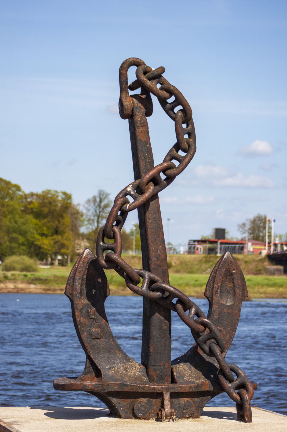 Якорь — граница стран!