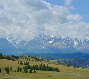 Северо-Чуйский хребет. Панорама со стороны Курайской степи