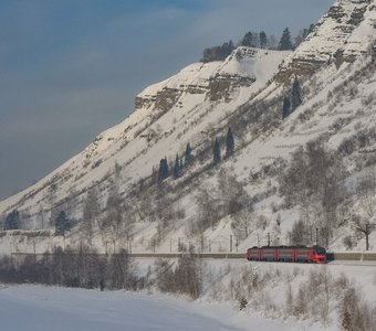 На электропоездах ...